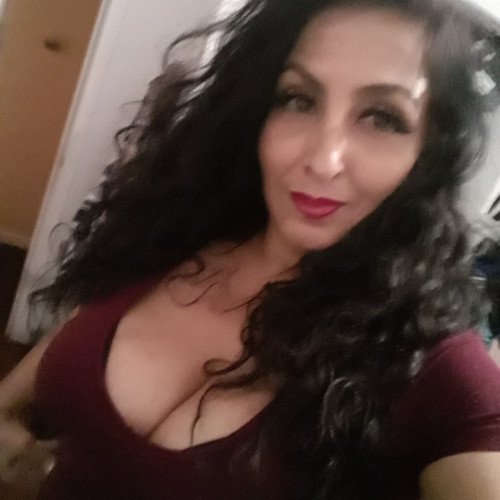 Elvia P. profile photo