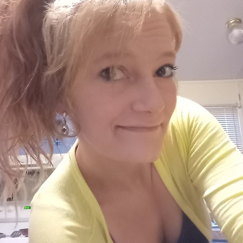 Amber B.