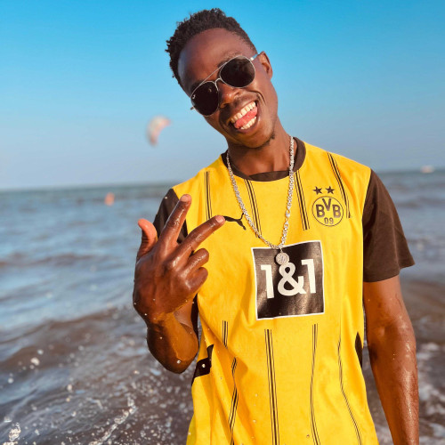 maxwell k. profile photo