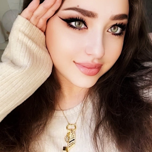 Luna A.