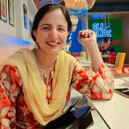 farah e. profile photo