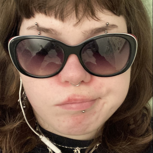 Julie L. profile photo