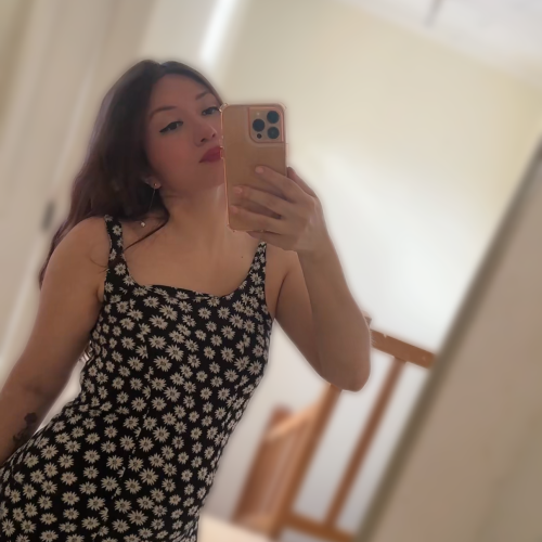 Gloria m. profile photo