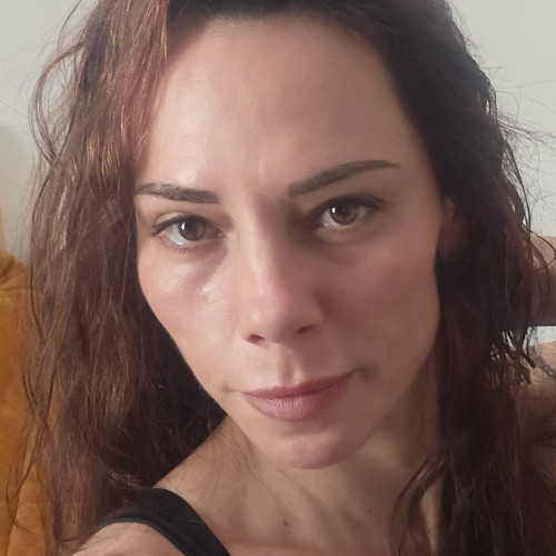 Bella R.