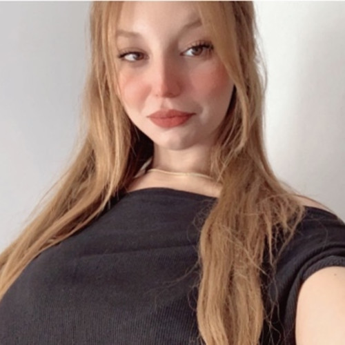 Mady  R. profile photo