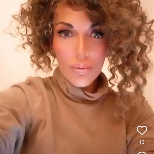 Mia M.