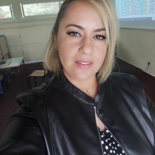 Zineb N.