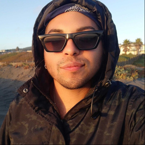 Mauricio L.