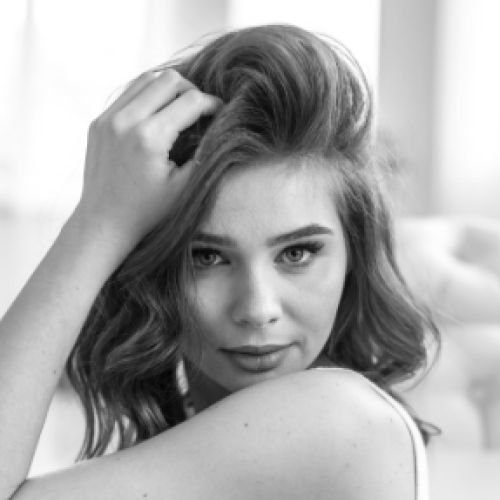 lily e. profile photo