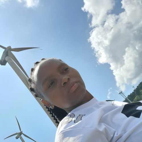 Estherlyne m. profile photo
