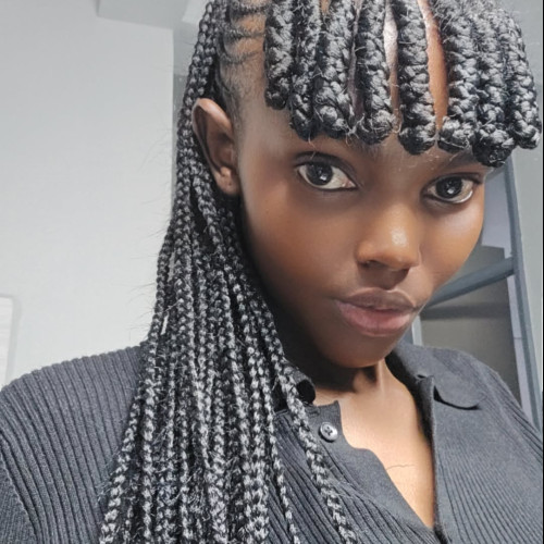 Lora M. profile photo