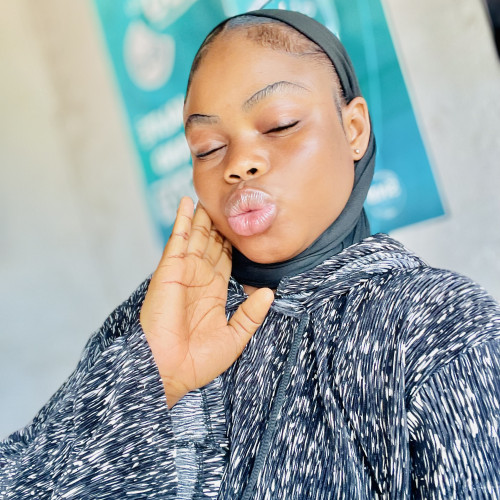 Issa Y. profile photo