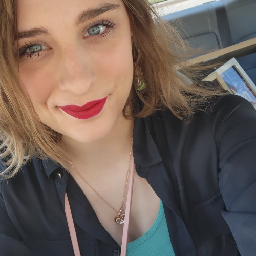 Julia Y. profile photo