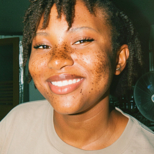 joy E. profile photo