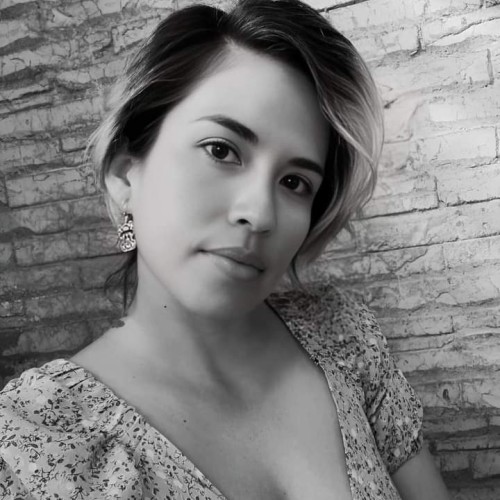 Lia R.