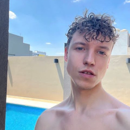 Ashton W. profile photo