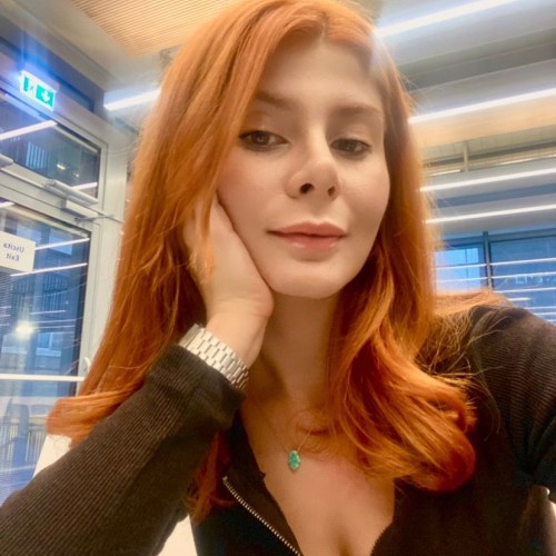 Hande V.