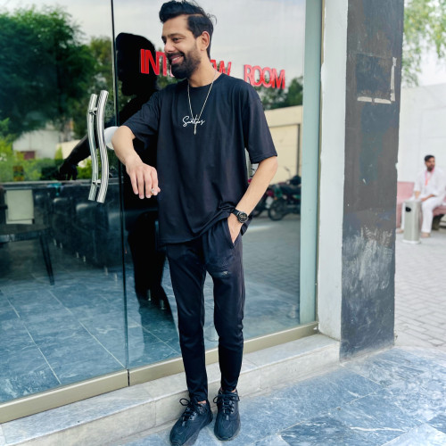 Hammad H.