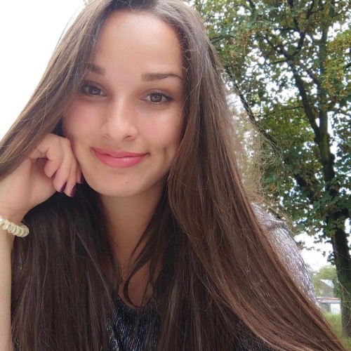 Mela S.