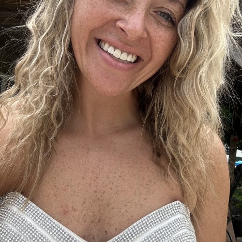 Angel V.