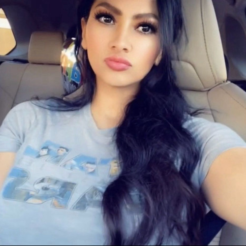 Claudia G. profile photo