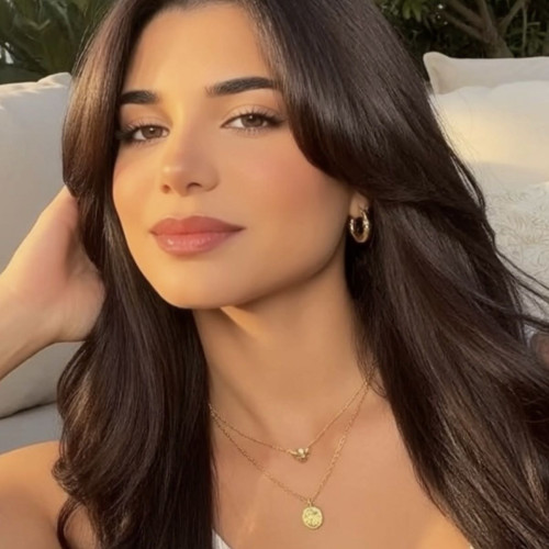 Emy R. profile photo