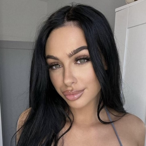 Bella L. profile photo