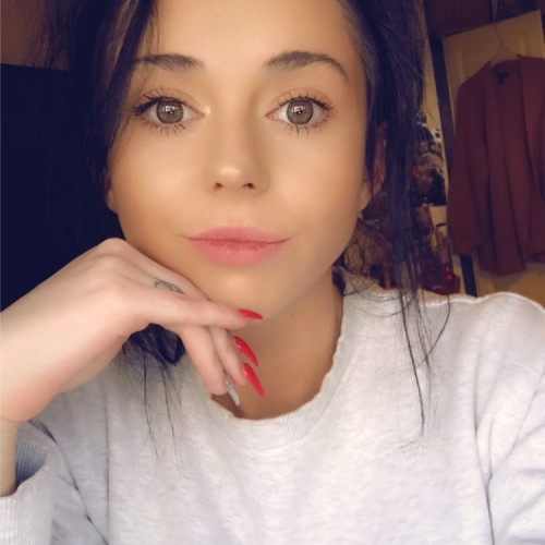 Chloe R. profile photo
