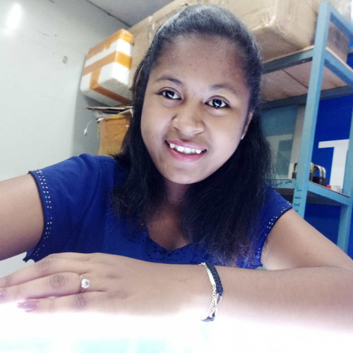 Pari W. profile photo