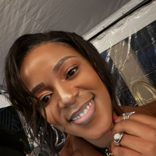 Lindiwe M. profile photo