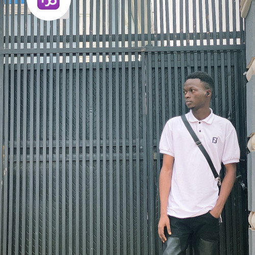 Ayomide  A.