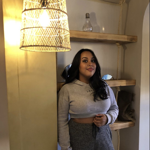 Mouna D. profile photo