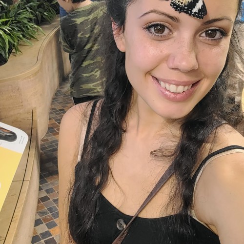 Lezlie L.