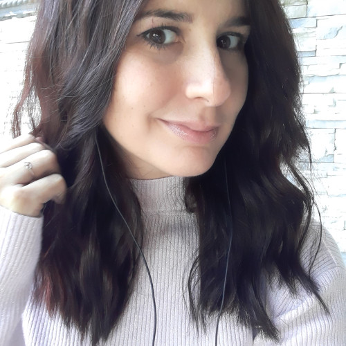 Elianne R.