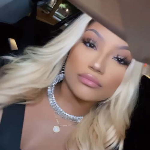 Nikki l.
