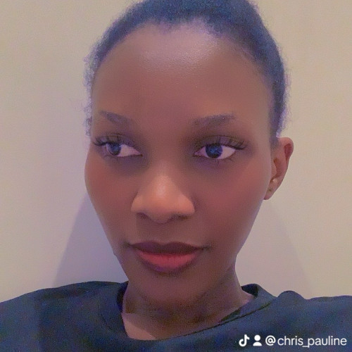 Pouline  B. profile photo