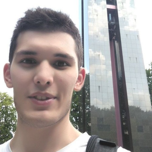 Max M.