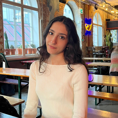 Azra N. profile photo