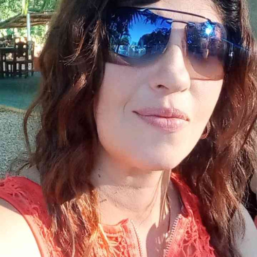 laury r.
