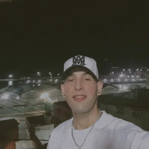 Maximo  E. profile photo