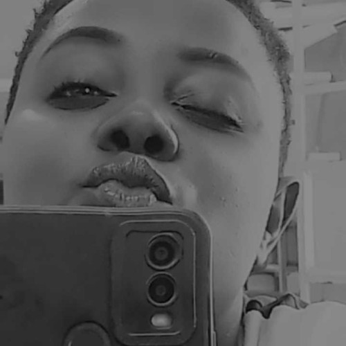 Damaris b.