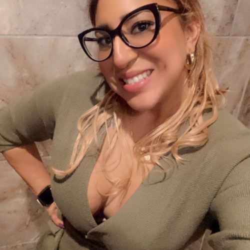 Laura c. profile photo