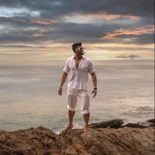 Akki B.