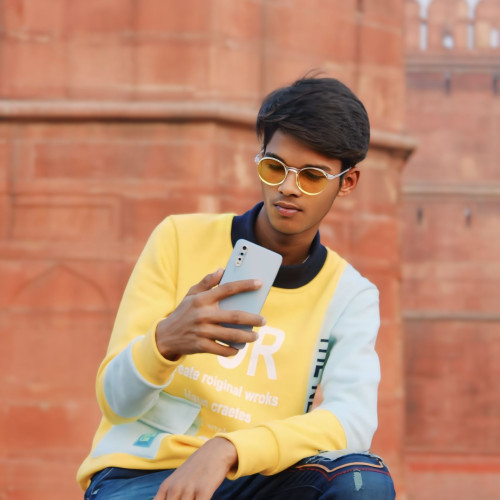 King  R. profile photo