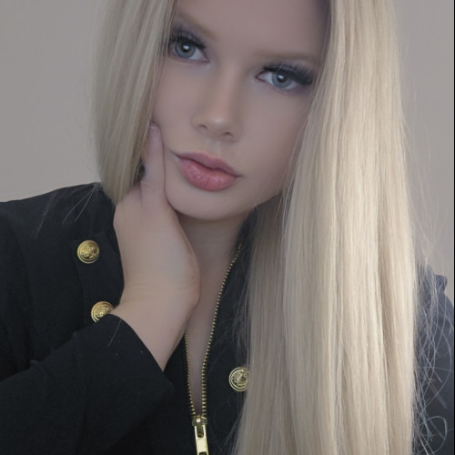 Alexa Z.
