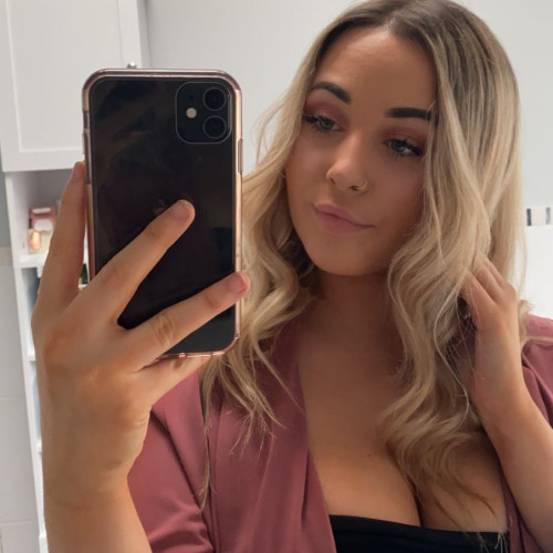 Ella C. profile photo