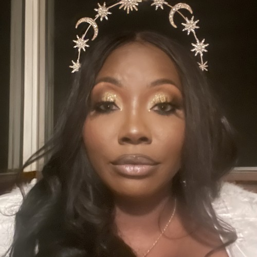 Luna C. profile photo