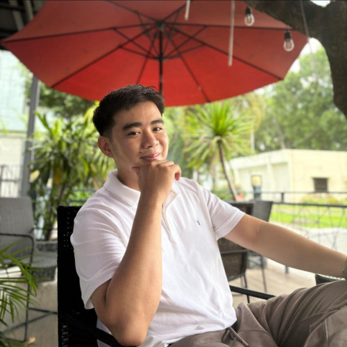 Christian Jay  L. profile photo