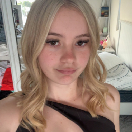 taya l. profile photo