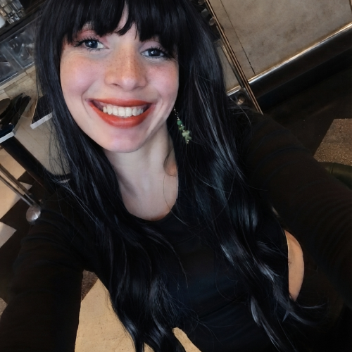 Leonela C. profile photo